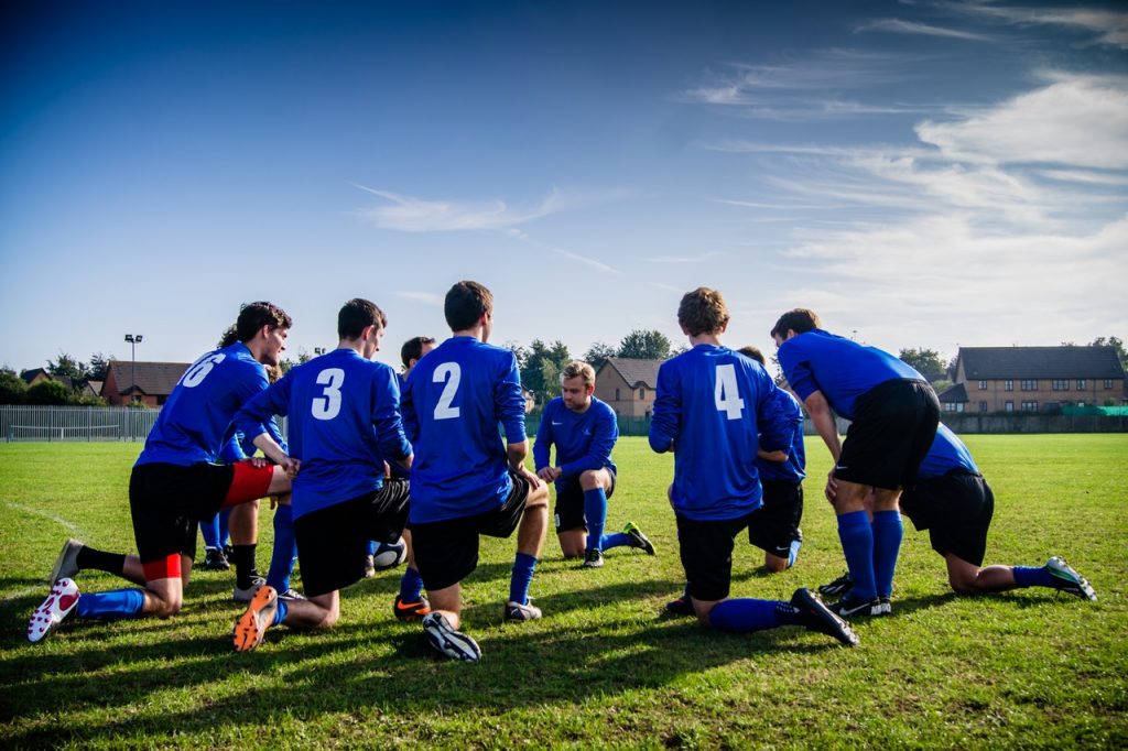 4 Advantages for Kids Who Play Team Sports
